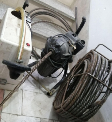 باز کردن لوله‌های فاضلاب آشپزخانه حمام و غیره